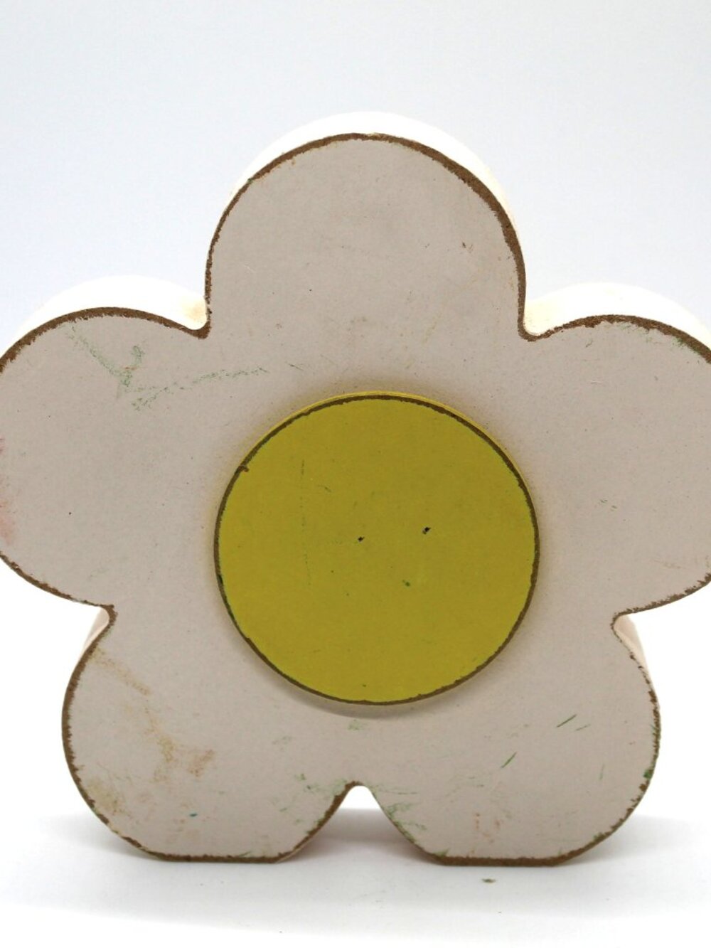 The Lakeside Collection Wooden White & Yellow Daisy Flower Table Decorative Sign